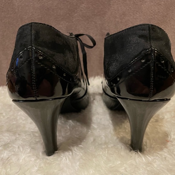 Fiona - Picture 4 of 5